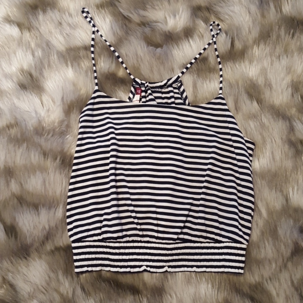 NWT SO Crop top